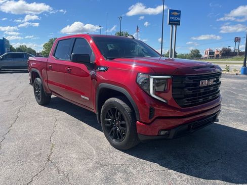 Used 2024 GMC Sierra 1500 Elevation AWD/4WD image 2