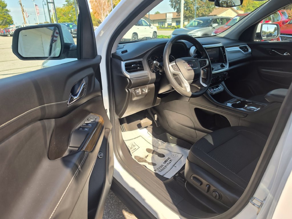 Certified 2021 GMC Acadia SLE w/ Driver Convenience Package FWD image 12
