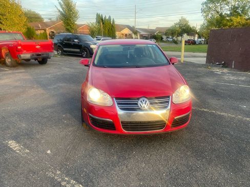 Used 2010 Volkswagen Jetta S image 2