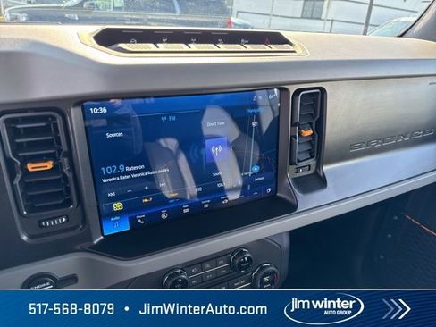 Used 2023 Ford Bronco Badlands image 25