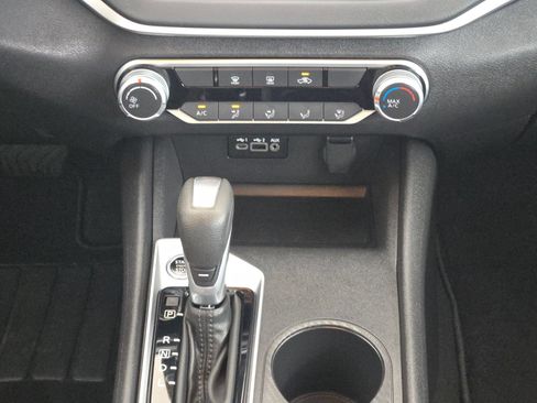 Used 2025 Nissan Altima 2.5 S FWD image 21