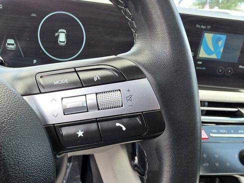 Used 2025 Hyundai Tucson SEL image 21