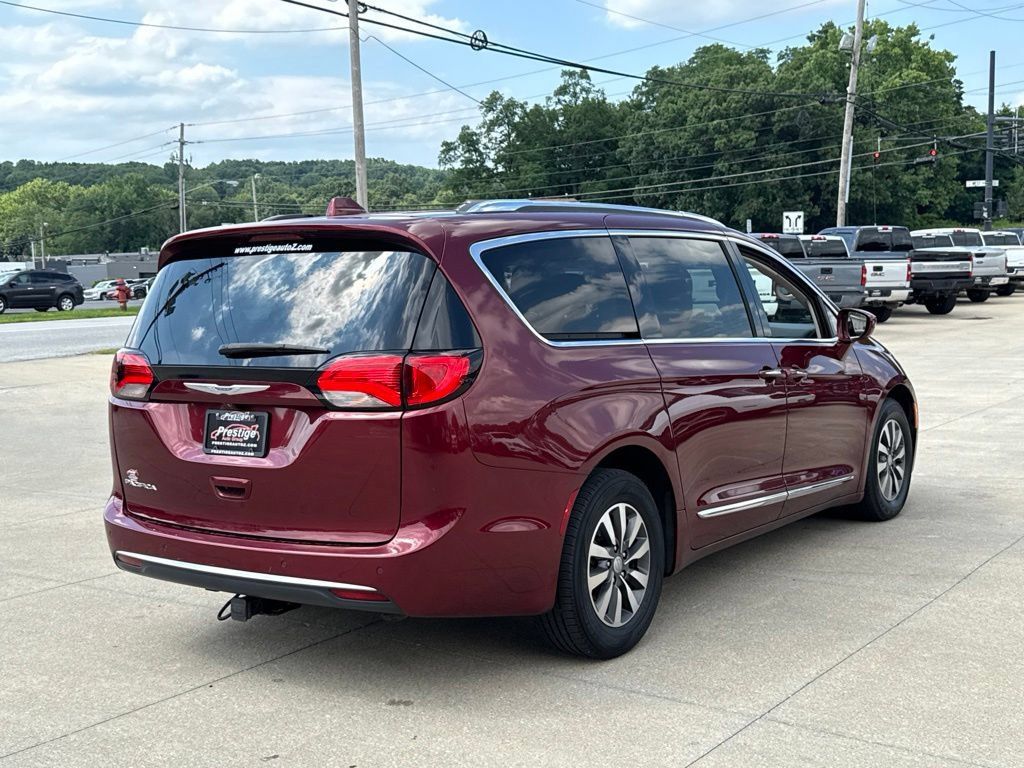 Used 2020 Chrysler Pacifica Touring-L Plus FWD image 19