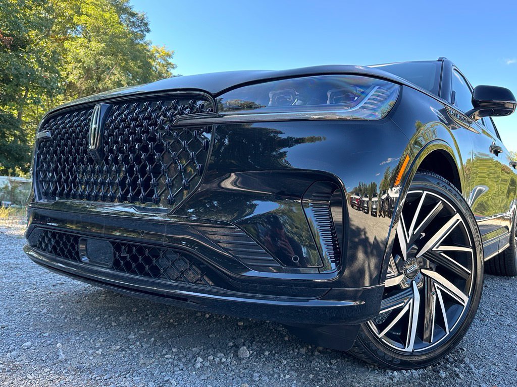 New 2026 Lincoln Aviator Black Label w/ Jet Appearance Package AWD/4WD image 32