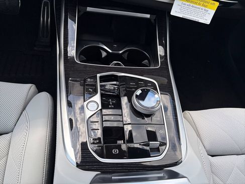 New 2027 BMW X7 xDrive40i w/ M Sport Package AWD/4WD image 11