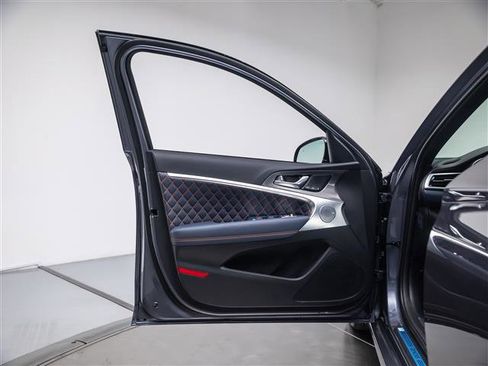 New 2026 Genesis G70 3.3T Prestige image 30