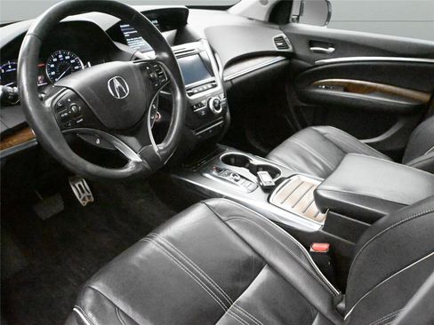 Used 2018 Acura MDX w/ Advance & Entertainment image 2