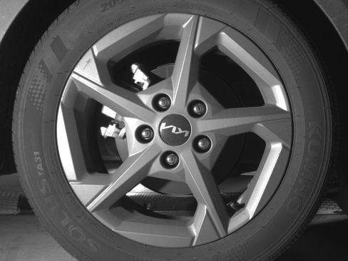 Used 2025 Kia K4 FWD image 15