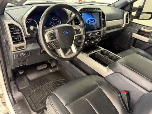 Used 2022 Ford F250 Lariat w/ Lariat Ultimate Package AWD/4WD image 4