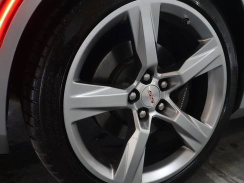 Used 2016 Chevrolet Camaro SS image 29