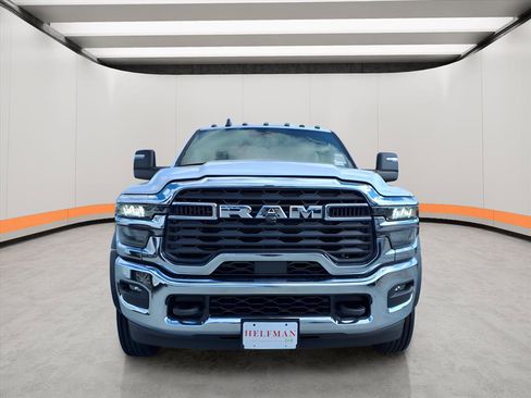 New 2026 RAM 5500 Tradesman w/ Chrome Appearance Group image 2