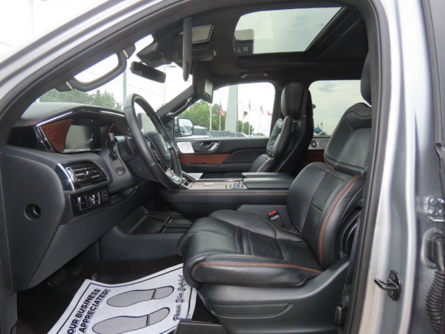 Used 2024 Lincoln Navigator Black Label AWD/4WD image 25