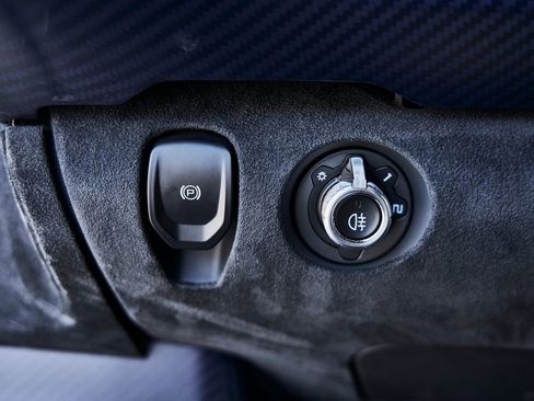 Used 2019 McLaren Senna RWD image 54