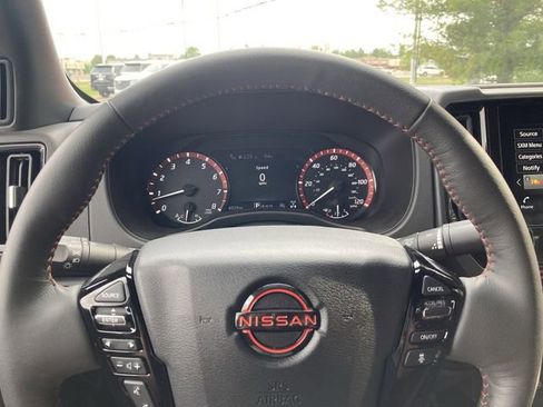 Used 2025 Nissan Frontier PRO-4X w/ Pro Convenience Package image 23