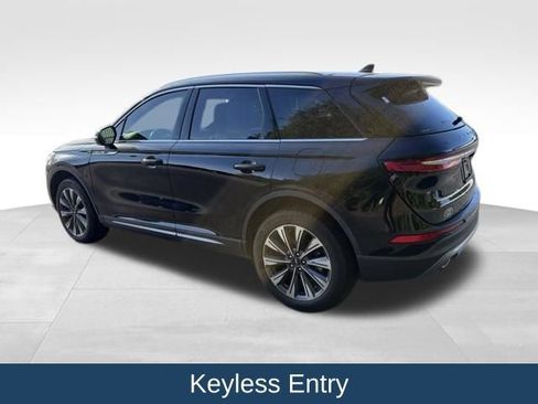 Used 2021 Lincoln Corsair Reserve w/ Elements Package FWD image 9