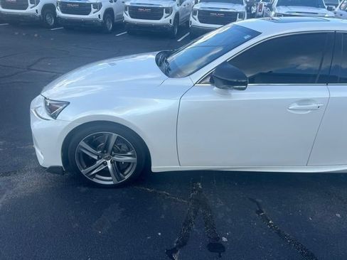 Used 2018 Lexus IS 300 AWD w/ Comfort Package image 11