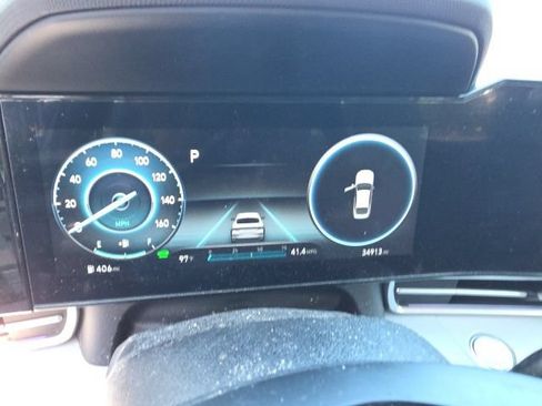 Used 2023 Hyundai Elantra Limited FWD image 7