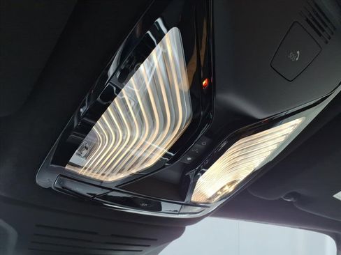 Used 2026 BMW X5 M Competition w/ Executive Package image 22