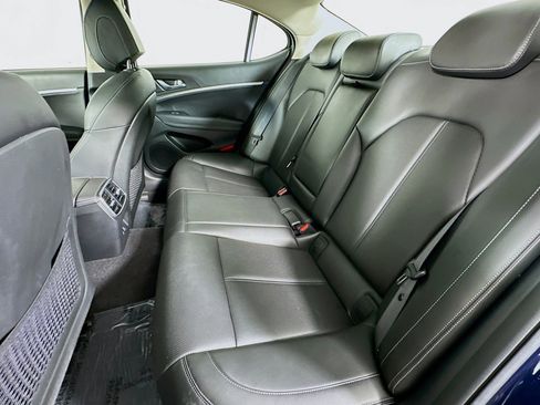 Used 2026 Genesis G70 2.5T RWD image 9