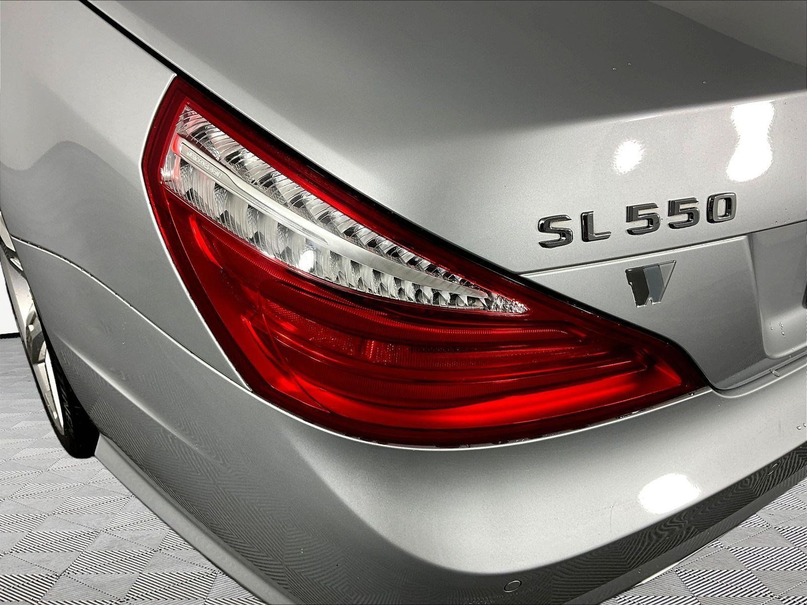Used 2014 Mercedes-Benz SL 550 image 21