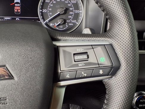 New 2025 Mitsubishi Outlander SE image 24