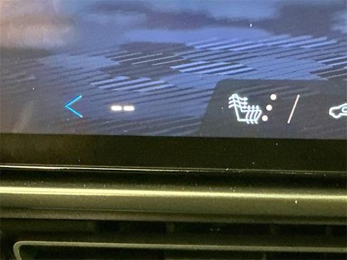 Used 2024 Chevrolet Equinox EV RS image 16