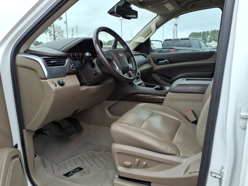 Used 2020 Chevrolet Tahoe LT w/ Luxury Package image 21
