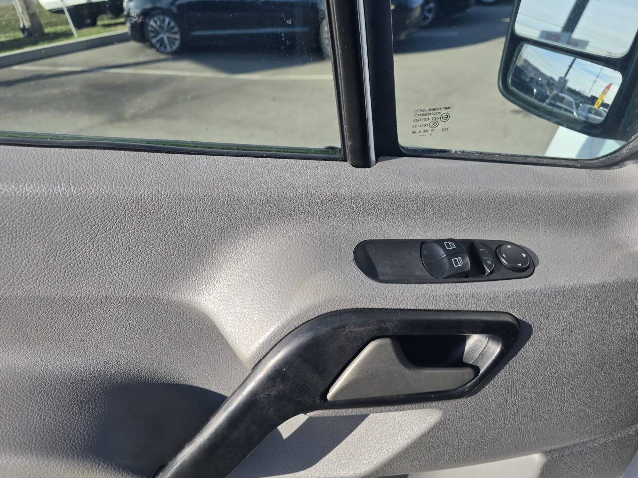 Used 2012 Mercedes-Benz Sprinter 2500 image 35