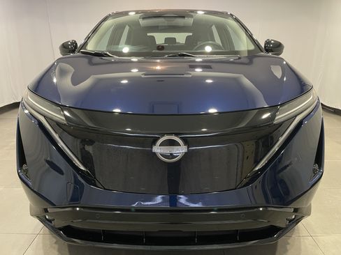 Used 2024 Nissan Ariya AWD image 2