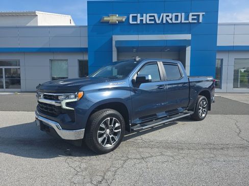 Used 2022 Chevrolet Silverado 1500 LT w/ Protection Package AWD/4WD image 1