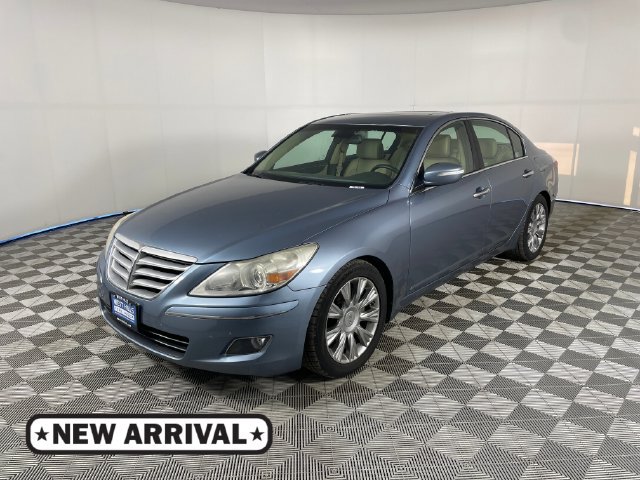 Used 2009 Hyundai Genesis 3.8 w/ Technology Pkg 4 RWD image 1