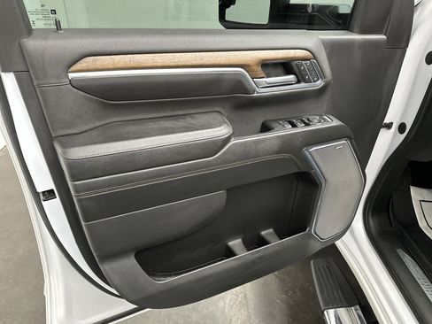 Used 2024 Chevrolet Silverado 3500 High Country w/ High Country Premium Package AWD/4WD image 24