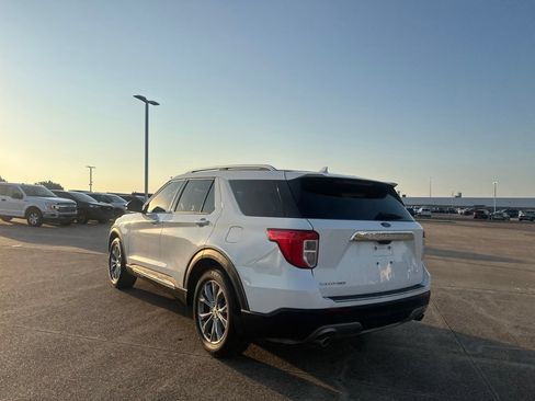 Used 2022 Ford Explorer Limited w/ Equipment Group 301A RWD image 13
