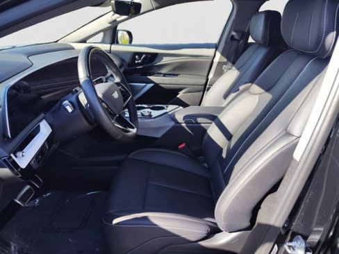 Used 2025 Cadillac Optiq Sport 2 image 10