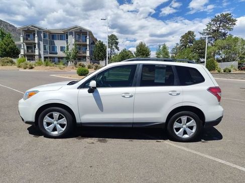 Used 2015 Subaru Forester 2.5i Premium w/ Popular Package #2 AWD/4WD image 4