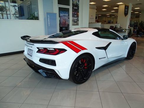 New 2027 Chevrolet Corvette Grand Sport w/ Z52 Sport Performance Package RWD image 4