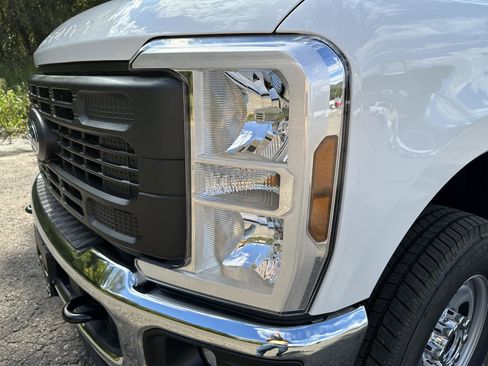New 2026 Ford F350 XL w/ XL Chrome Package image 12