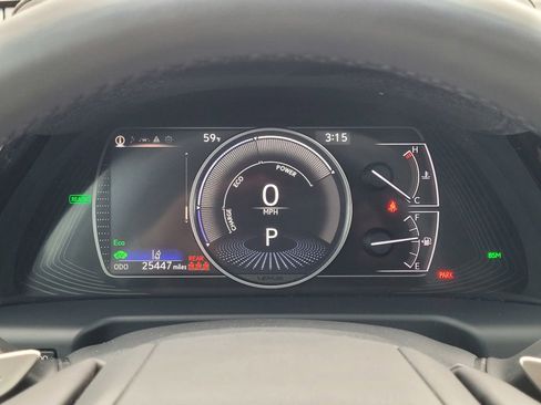 Used 2022 Lexus ES 300h w/ Premium Package image 17