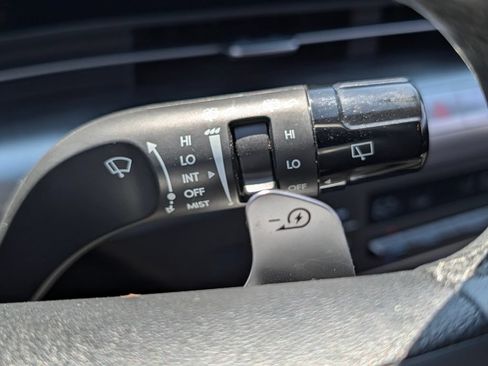 Certified 2024 Hyundai Kona SEL FWD image 28