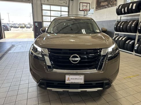 Certified 2024 Nissan Pathfinder Platinum AWD/4WD image 35