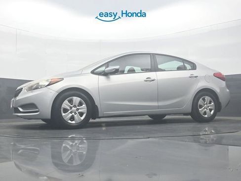 Used 2016 Kia Forte LX image 28