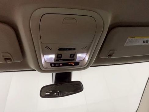 Used 2018 GMC Acadia Denali w/ Technology Package AWD/4WD image 37