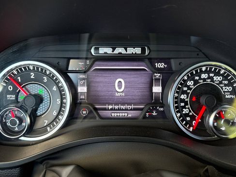 Used 2023 RAM 1500 Big Horn AWD/4WD image 36