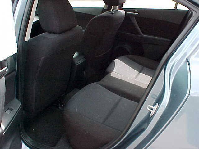 Used 2011 MAZDA MAZDA3 i Touring FWD image 8