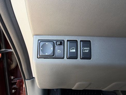 Used 2016 Nissan Frontier SL w/ Moonroof Package AWD/4WD image 31
