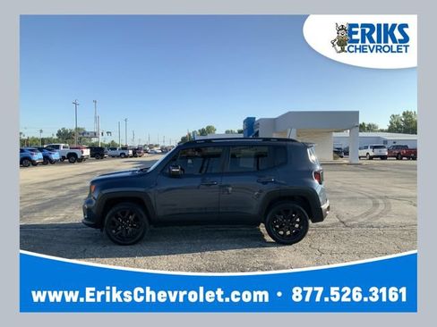 Used 2023 Jeep Renegade Altitude w/ Convenience Group I AWD/4WD image 1