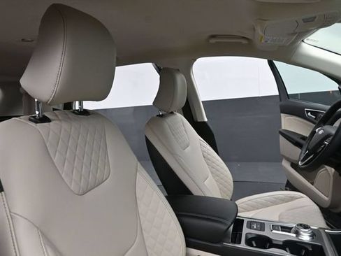 Certified 2024 Ford Edge Titanium AWD/4WD image 30