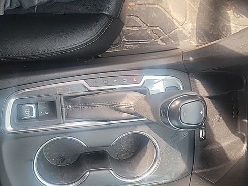 Used 2021 Chevrolet Equinox Premier image 28