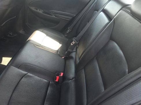 Used 2017 Chevrolet Malibu Limited LTZ w/ Leather Package image 15