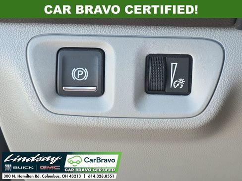 Certified 2023 GMC Acadia SLT image 17